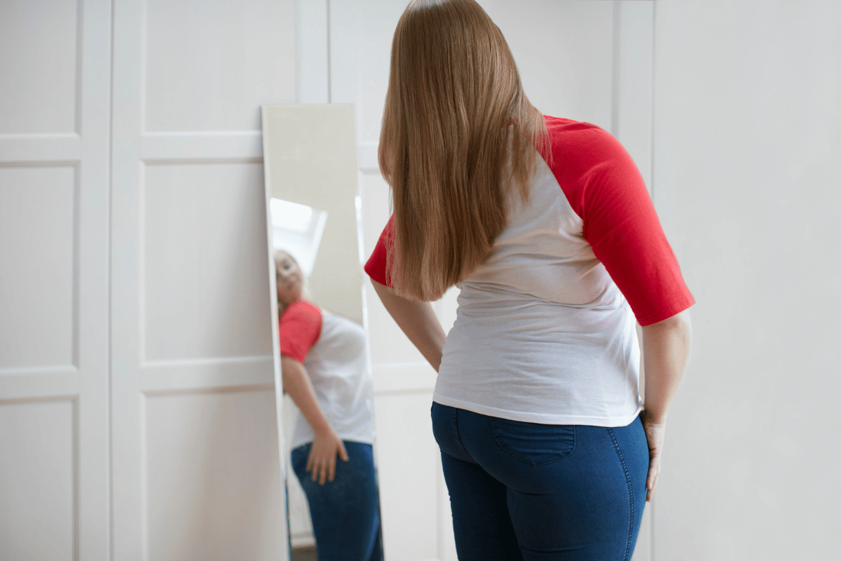 woman documents weight loss